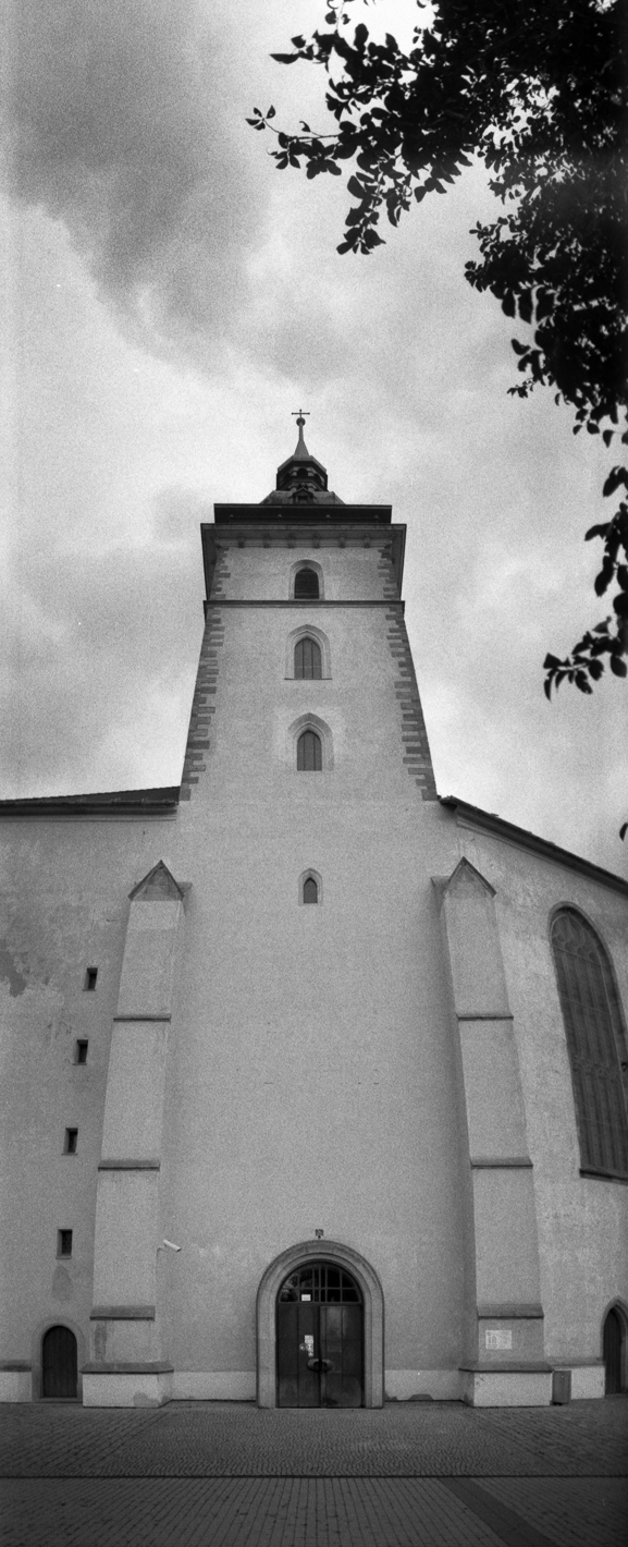 Kostel Nanebevzetí Panny Marie v Mostě